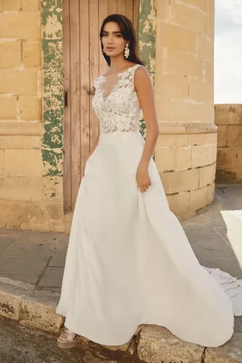 Finde dein Brautkleid bei uns in der Nähe von Zürich, Basel, Lörrach, Freiburg, Konstanz. Dein Hochzeitskleid grenznah zur Schweiz.