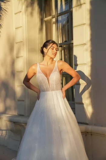 Finde dein Brautkleid bei uns in der Nähe von Zürich, Basel, Lörrach, Freiburg, Konstanz. Dein Hochzeitskleid grenznah zur Schweiz.