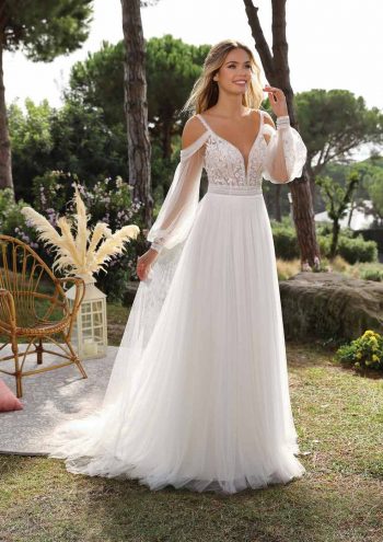 Finde dein Brautkleid bei uns in der Nähe von Zürich, Basel, Lörrach, Freiburg, Konstanz. Dein Hochzeitskleid grenznah zur Schweiz.