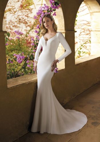 Finde dein Brautkleid bei uns in der Nähe von Zürich, Basel, Lörrach, Freiburg, Konstanz. Dein Hochzeitskleid grenznah zur Schweiz.