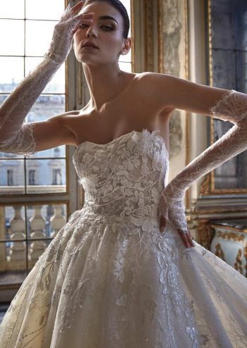 Finde dein Brautkleid bei uns in der Nähe von Zürich, Basel, Lörrach, Freiburg, Konstanz. Dein Hochzeitskleid grenznah zur Schweiz.