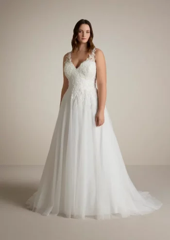 Finde dein Brautkleid bei uns in der Nähe von Zürich, Basel, Lörrach, Freiburg, Konstanz. Dein Hochzeitskleid grenznah zur Schweiz.