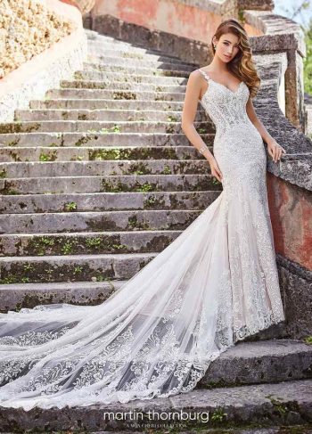 Finde dein Brautkleid bei uns in der Nähe von Zürich, Basel, Lörrach, Freiburg, Konstanz. Dein Hochzeitskleid grenznah zur Schweiz.