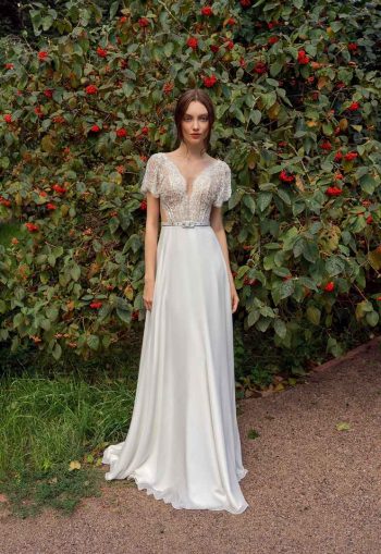 Finde dein Brautkleid bei uns in der Nähe von Zürich, Basel, Lörrach, Freiburg, Konstanz. Dein Hochzeitskleid grenznah zur Schweiz.