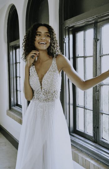 Finde dein Brautkleid bei uns in der Nähe von Zürich, Basel, Lörrach, Freiburg, Konstanz. Dein Hochzeitskleid grenznah zur Schweiz.