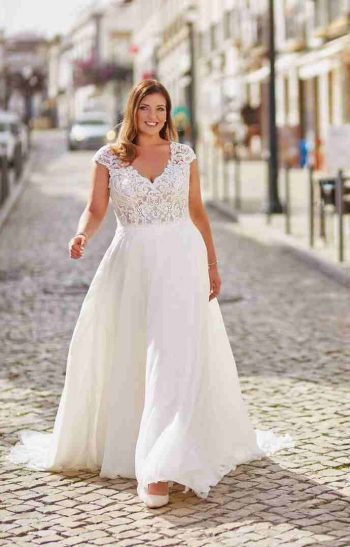 Finde dein Brautkleid bei uns in der Nähe von Zürich, Basel, Lörrach, Freiburg, Konstanz. Dein Hochzeitskleid grenznah zur Schweiz.